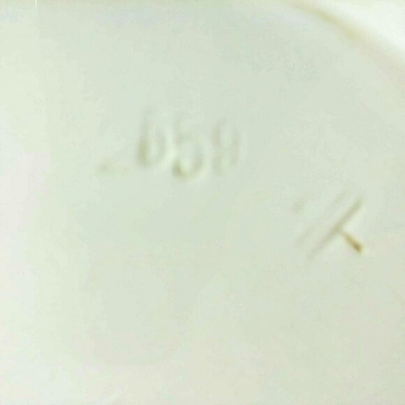 Decorative Plate Country Cottage Raised Relief Made in Germany Ready to Hang 9" - Picture 6 of 9